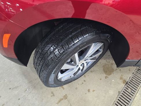 Used 2024 Chevrolet Equinox LT w/ LPO, Floor Liner Package image 31