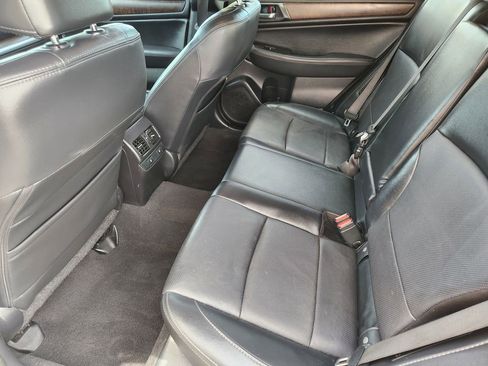Used 2017 Subaru Outback 2.5i Limited image 18