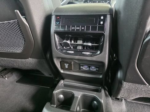 Used 2023 Jeep Grand Cherokee L Laredo AWD/4WD image 15