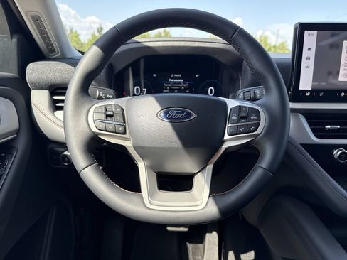 New 2026 Ford Explorer Active w/ Active Comfort Package RWD image 16