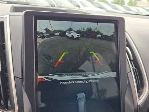 Used 2024 Ford Edge SEL AWD/4WD image 9