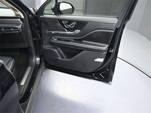 Used 2023 Lincoln Corsair Reserve w/ Equipment Group 201A image 11