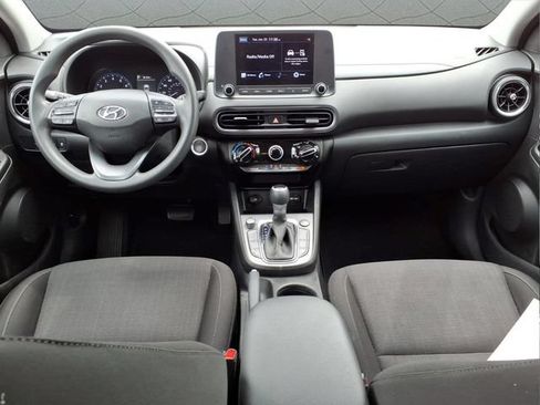 Used 2022 Hyundai Kona SEL AWD/4WD image 17