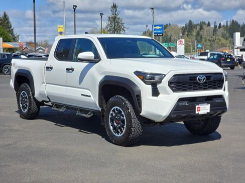 Certified 2024 Toyota Tacoma TRD Off-Road w/ TRD Off Road Premium Package AWD/4WD image 2