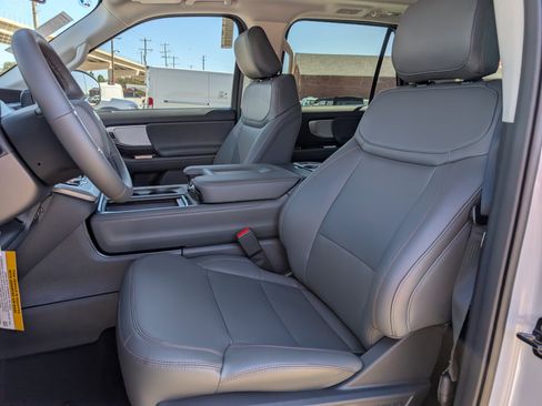 New 2025 Ford Expedition Max Active image 21