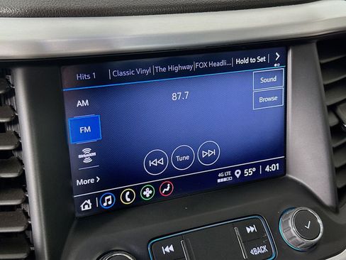 Used 2021 GMC Acadia SLE image 16