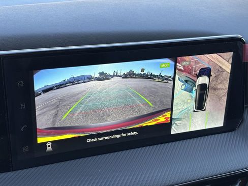 New 2026 Nissan Kicks SR image 17