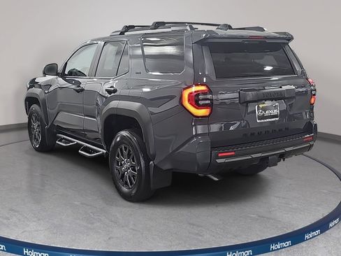 Used 2025 Toyota 4Runner SR5 AWD/4WD image 8