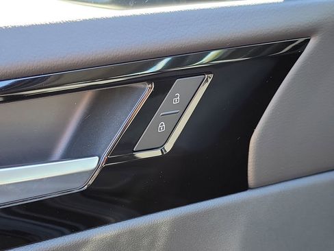 New 2026 Volkswagen Jetta SEL image 13