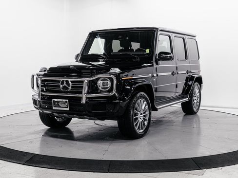 Used 2023 Mercedes-Benz G 550 image 3