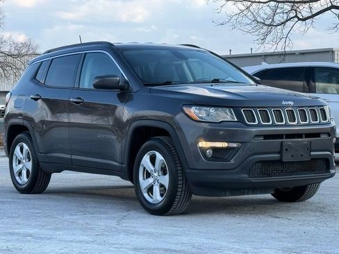 Used 2019 Jeep Compass Latitude w/ Popular Equipment Group image 8