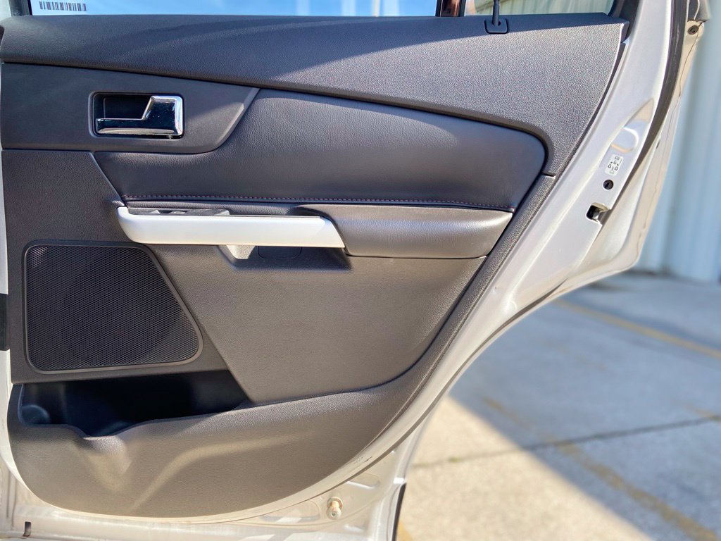 Used 2014 Ford Edge SEL w/ Equipment Group 205A AWD/4WD image 23