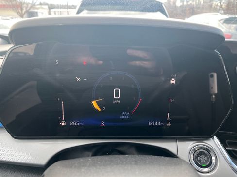 Used 2025 Chevrolet Trax LT image 34