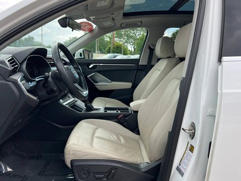 Used 2020 Audi Q3 2.0T Premium w/ Convenience Package AWD/4WD image 21