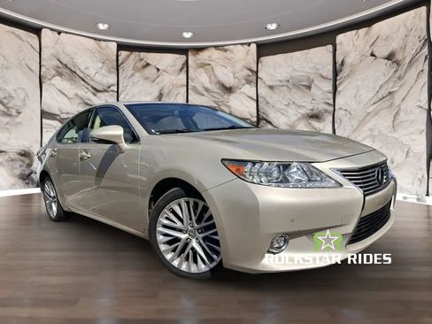 Used 2014 Lexus ES 350 w/ Luxury Package FWD image 10