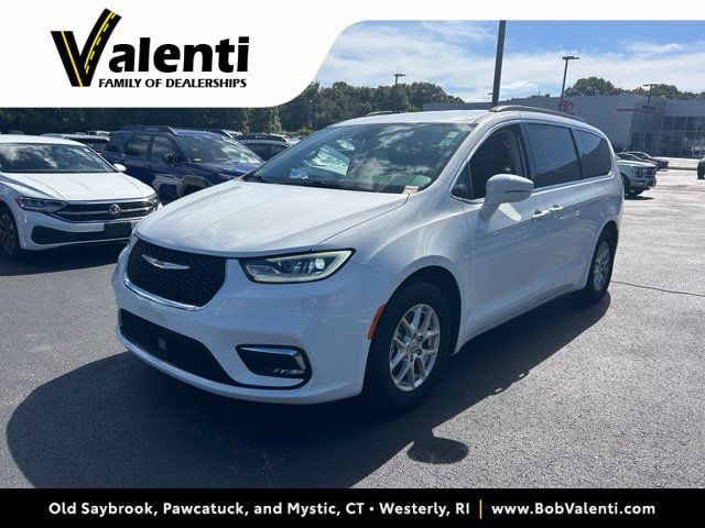Used 2022 Chrysler Pacifica Touring-L FWD image 1