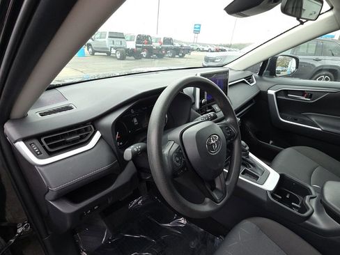 Used 2025 Toyota RAV4 XLE image 14