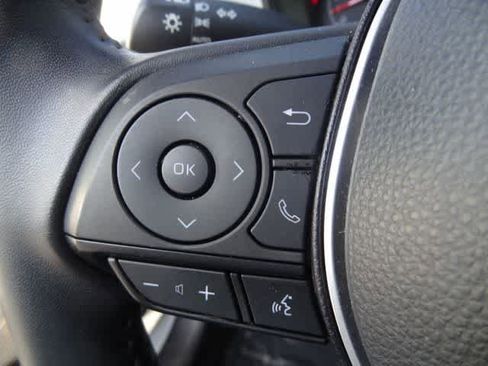 Used 2022 Toyota Corolla SE image 16