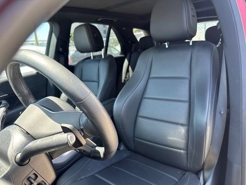 Used 2023 Mercedes-Benz GLE 450 4MATIC w/ AMG Line Exterior image 16