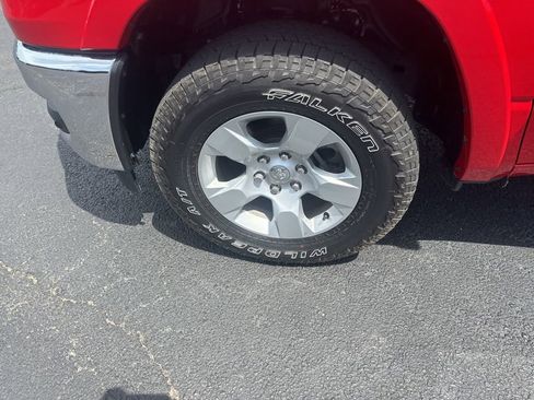 Used 2025 RAM 1500 Big Horn AWD/4WD image 9