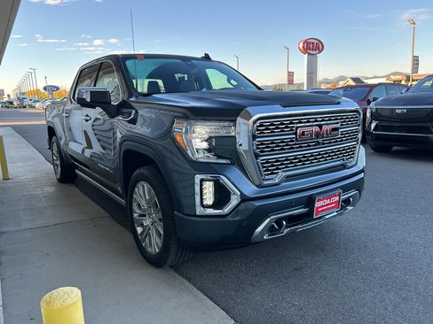 Used 2021 GMC Sierra 1500 Denali w/ Denali Ultimate Package image 3