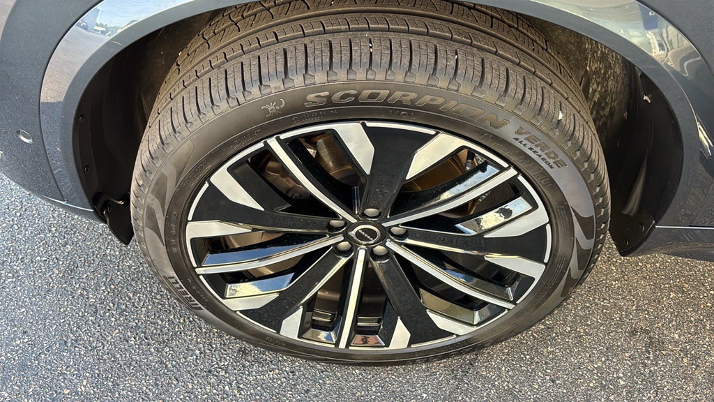Certified 2026 Volvo XC90 B6 Plus AWD/4WD image 32