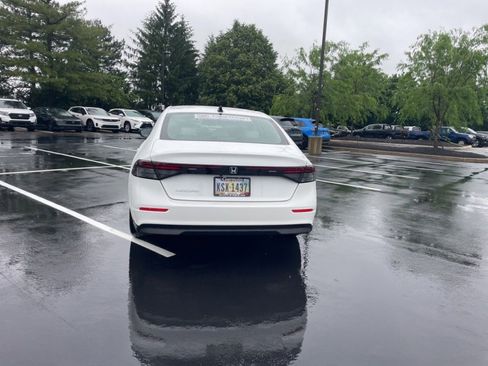 Certified 2025 Honda Accord SE image 6
