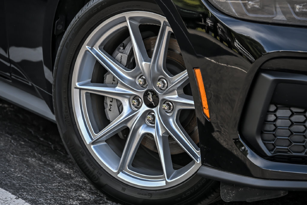 Certified 2025 Ford Mustang GT Premium RWD image 3