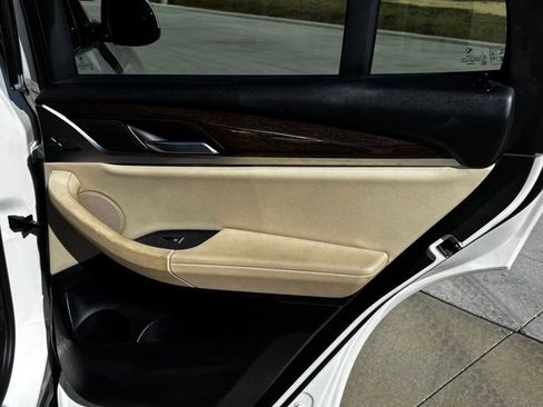 Used 2019 BMW X3 sDrive30i w/ Premium Package image 16