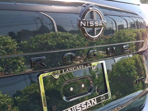 New 2026 Nissan Rogue Dark Armor AWD/4WD image 5