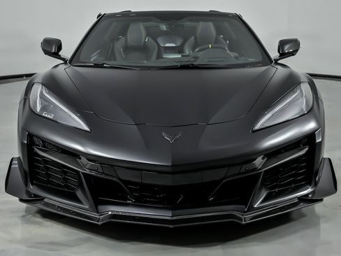 Used 2023 Chevrolet Corvette Z06 w/ Stealth Interior Trim Package image 5