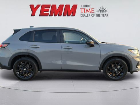 Used 2025 Honda HR-V Sport image 9