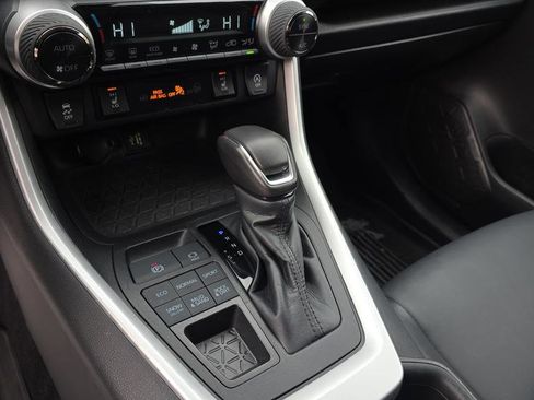 Used 2023 Toyota RAV4 XLE Premium image 25