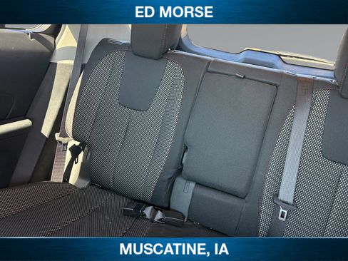 Used 2017 Chevrolet Equinox LT w/ Convenience Package image 17