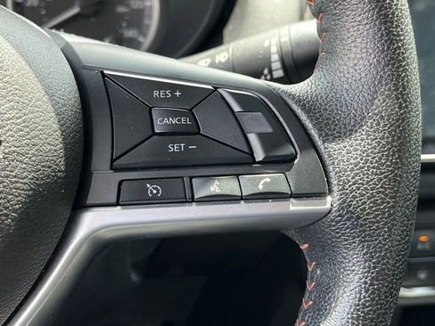 Used 2021 Nissan Versa SR w/ Trunk Package FWD image 17