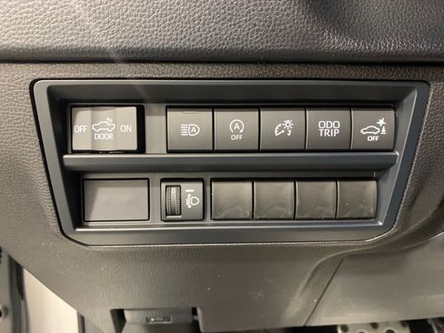 New 2025 Toyota Tundra SR5 w/ TRD Off-Road Premium Package AWD/4WD image 34