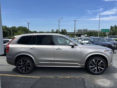 Used 2023 Volvo XC90 B6 Plus AWD/4WD image 9