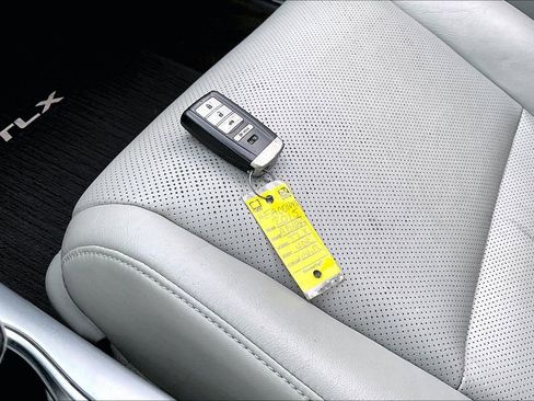 Used 2015 Acura TLX V6 w/ Technology Package image 10