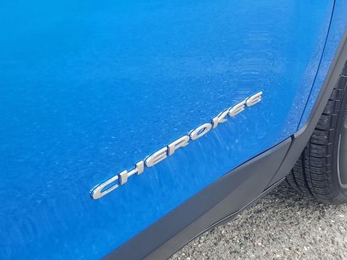 Used 2022 Jeep Cherokee Latitude Lux image 6