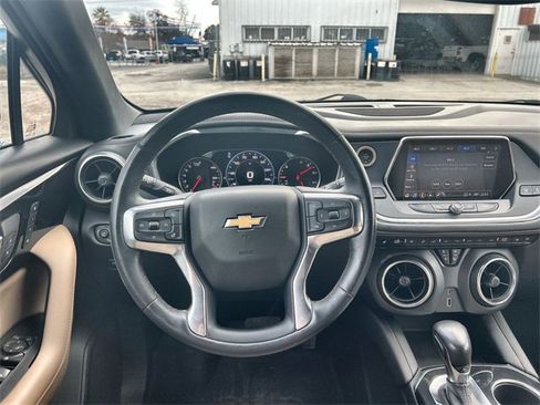 Certified 2022 Chevrolet Blazer Premier w/ Enhanced Convenience Package image 11