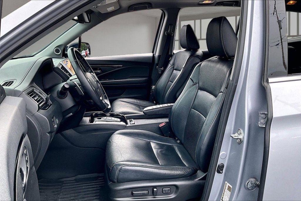 Used 2017 Honda Pilot Elite image 25