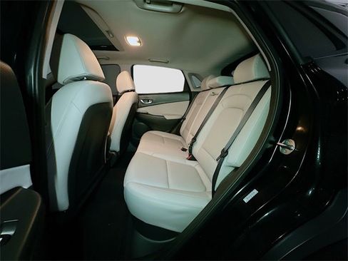 Used 2023 Hyundai Kona Limited image 33