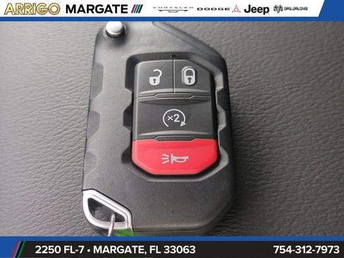 New 2026 Jeep Wrangler Unlimited Sahara AWD/4WD image 32