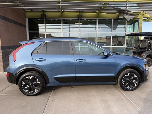 Used 2024 Kia Niro Wind w/ Wind Preserve Package image 9