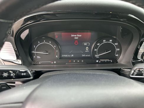 Used 2022 Lincoln Corsair AWD w/ Premium Package image 21