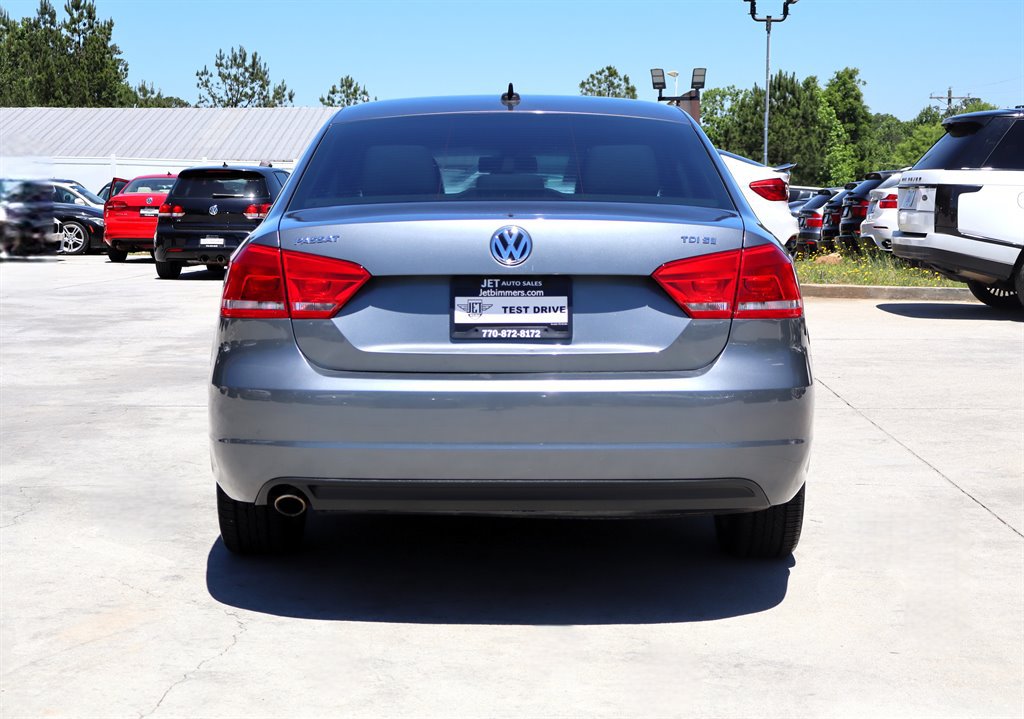 Used 2013 Volkswagen Passat TDI SE FWD image 6