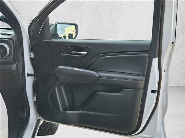 Used 2023 Chevrolet Colorado LT AWD/4WD image 10