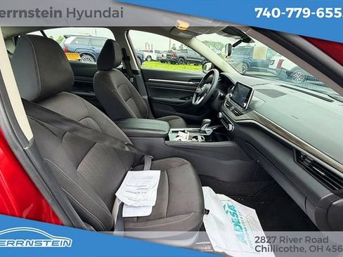 Used 2023 Nissan Altima 2.5 SV FWD image 28