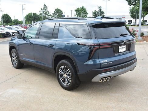 New 2026 Chevrolet Traverse LT w/ Driver Confidence Package FWD image 8