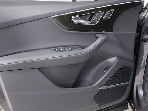 Used 2025 Audi Q7 3.0T Prestige w/ Prestige Package image 25